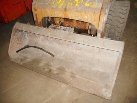 2008履带式滑移装载机216B----。