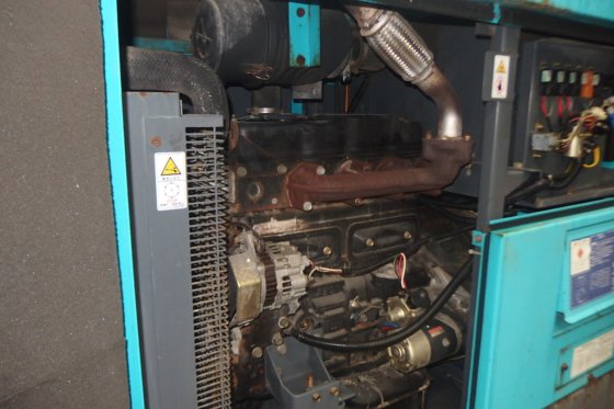 2001年的空气人发电机SDG45S -