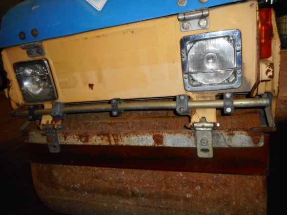 比特利振动串联式钢轮压路机 118 -