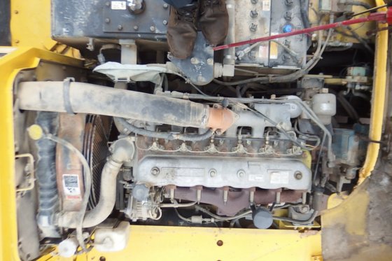 川崎轮胎压路机K20WHA -