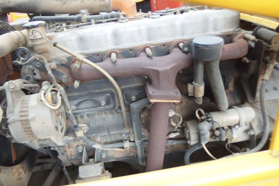 川崎轮胎压路机K20WHA -