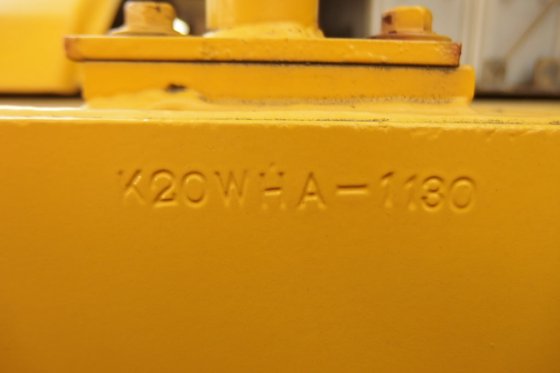 川崎轮胎压路机K20WHA -