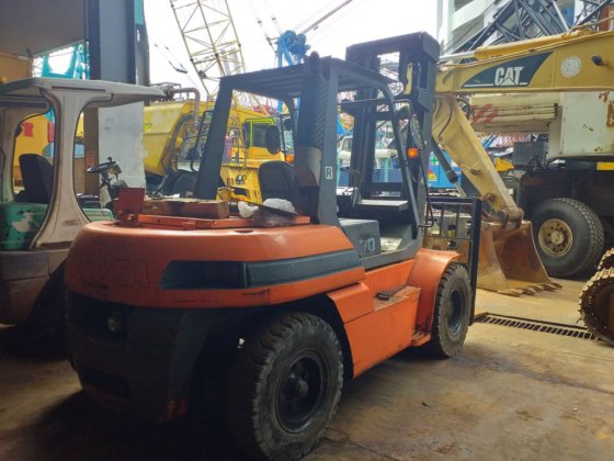 丰田叉车5FD70N -