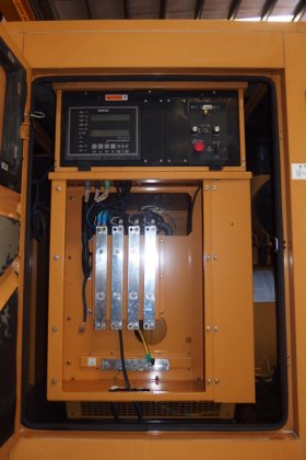 2002年卡特彼勒发电机pgs400 -