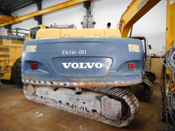 2007年沃尔沃挖掘机ec210blc -