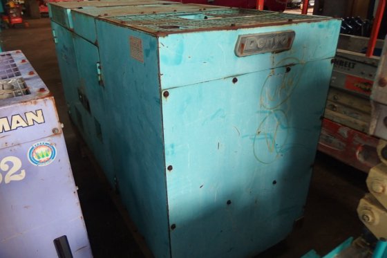 1999年Denyo发电机DCA-60SPI -