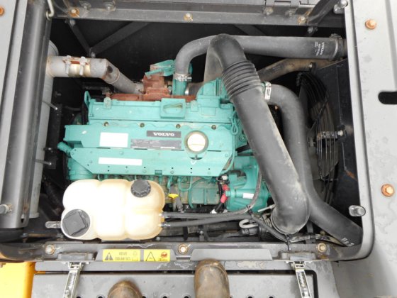 2018年沃尔沃挖掘机ec200d -