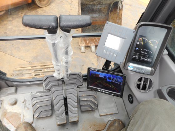 2018年沃尔沃挖掘机ec200d -