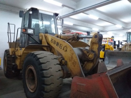 1999年履带式装载机962g -