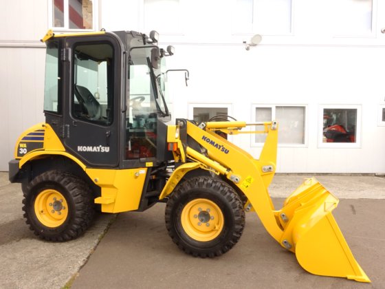 コマツ WA３０-６