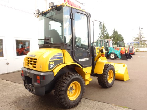 コマツ WA３０-６