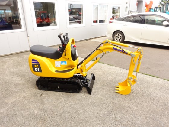 コマツ PC０１-１A