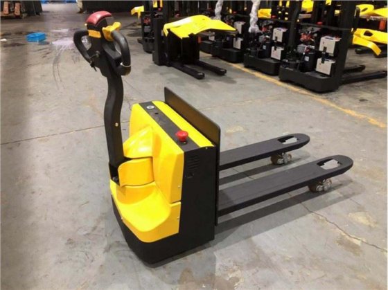 2トン電動パレットトラック