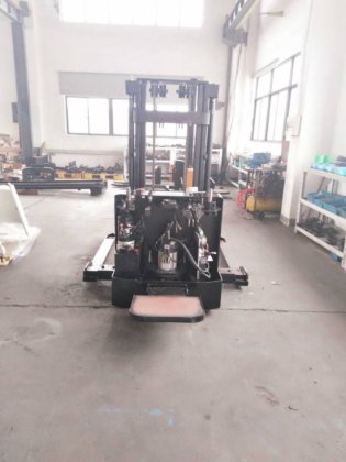 Diamter クラフト紙用 2tons 紙ロール電気スタッカー