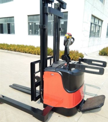 食品産業用スタッカー 2 トン ロール クランプ