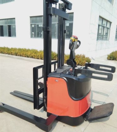 食品産業用スタッカー 2 トン ロール クランプ