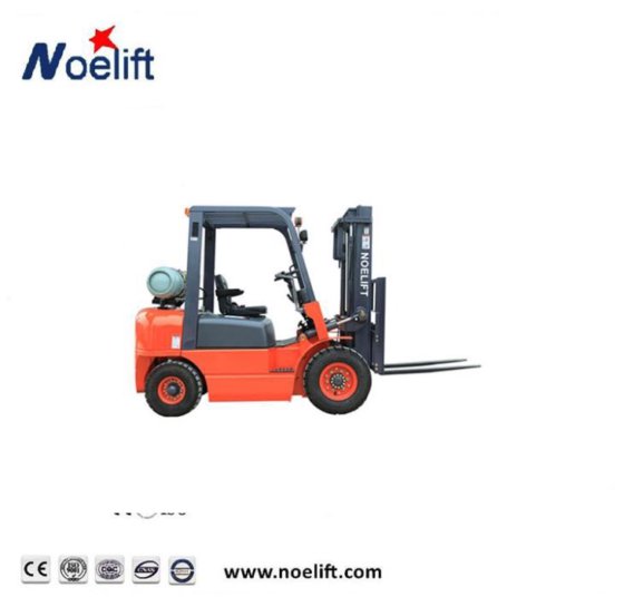 2tガソリンLPG四輪フォークリフト