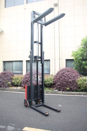 経済的な電動スタッカー 1.0 トン 1.5 トン