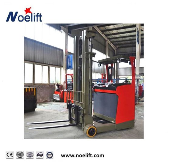 シットタイプ電動リーチトラック