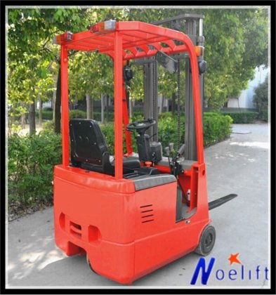 三輪電動フォークリフト