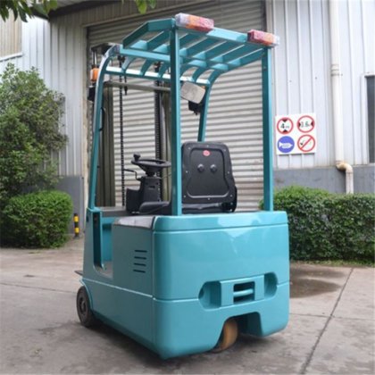 マテハン用三輪電動フォークリフト