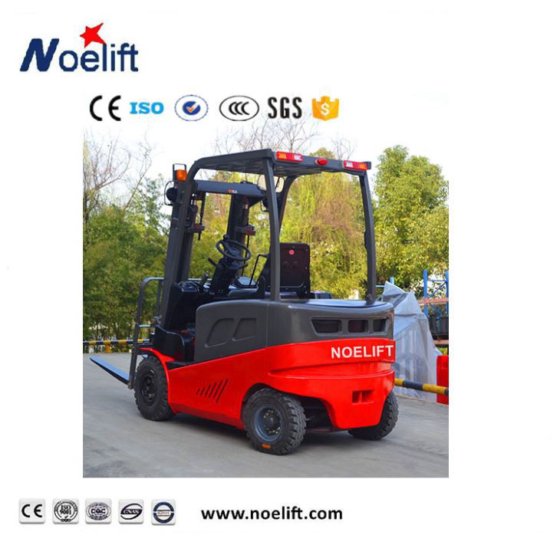 1.5トン4輪電動フォークリフト