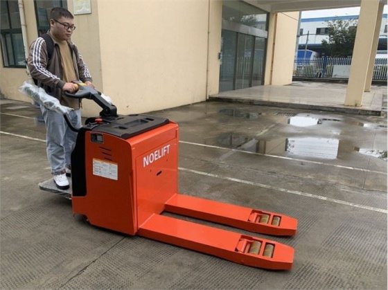 積載量5トンLPFリチウムイオン電動パレットトラック