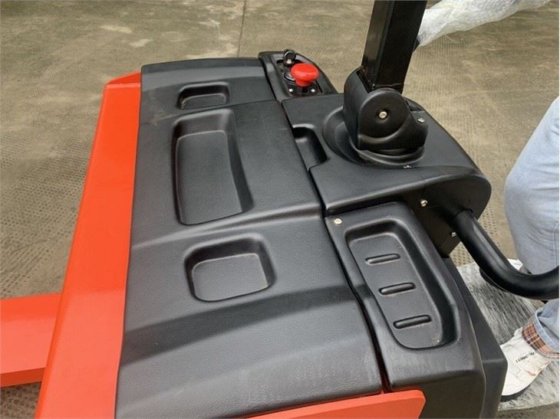 積載量5トンLPFリチウムイオン電動パレットトラック