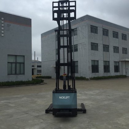 ウォークビハインドパレットストラドルスタッカー