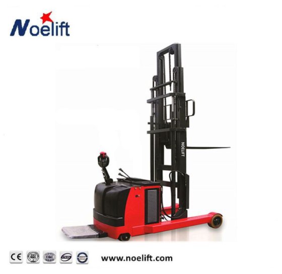 スタンディングプレート電動リーチトラック