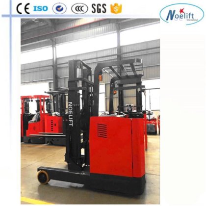 イタリアFAAMバッテリーを搭載した電動リーチトラック