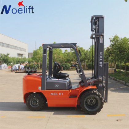 ロール紙フォークリフト