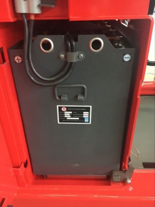 ダブルシザーフォーク電動リーチトラックフォークリ