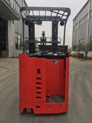 1.5トン電動リーチトラック TF1550