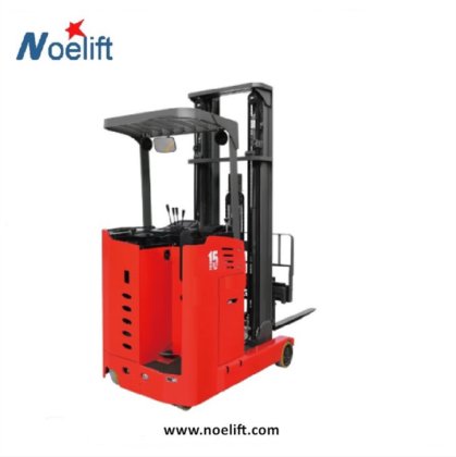 電動リーチフォークリフト3000kg付き