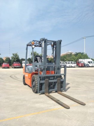 FD25 2.5ton ディーゼルフォークリフト 3m フォークリフトトラック