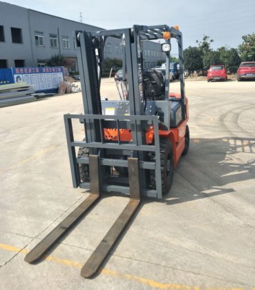Carrello elevatore diesel 2T