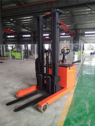 中国電動リーチスタッカー TFA