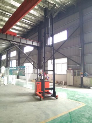 中国の安い工場価格の電気リーチ トラック (24 V)