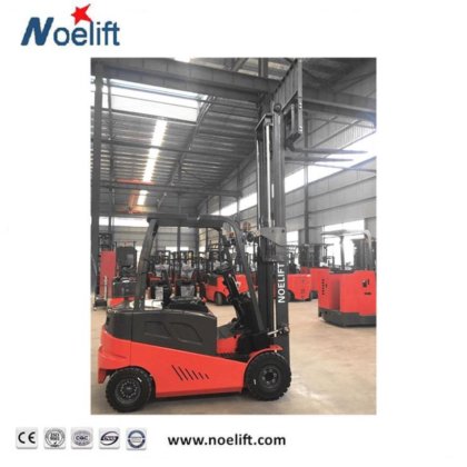 4輪電動フォークリフト