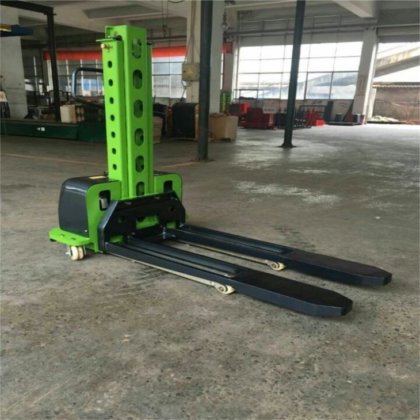 carrello elevatore semi elettrico