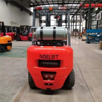 中国フォークリフト ガソリンとLPGの二元燃料フォークリフト