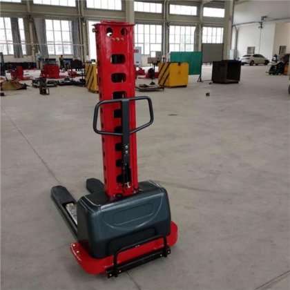 セルフリフトフォークリフト