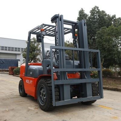 FD40 4トントラックフォークリフト、ディーゼル発電機セット付き