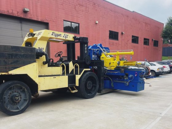 2005 RIGGER LIFT R90 in Bedford Park, IL, USA