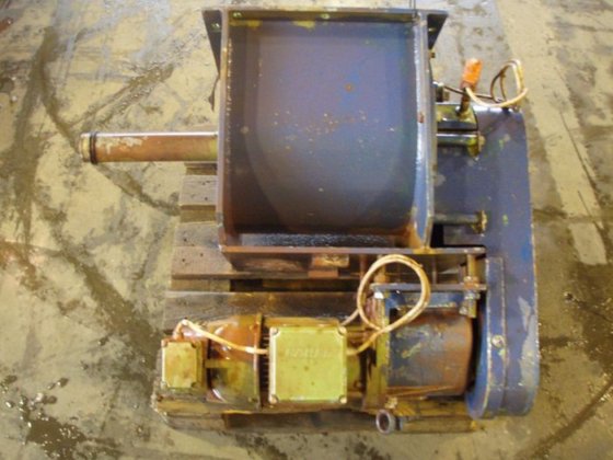 配料槽，直径 50 毫米，带料斗