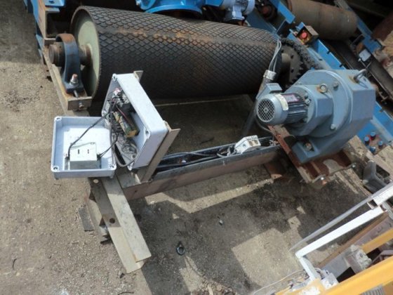 陡坡输送机 30 000 毫米，有效宽度 1150