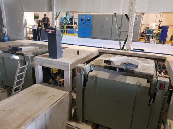 誘導炉 INDUCTOTHERM 3+5t; 2250kW