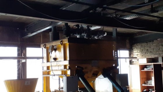 用于芯砂的螺旋搅拌机 REISAUS-BAUMBERG