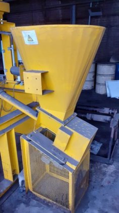 用于芯砂的螺旋搅拌机 REISAUS-BAUMBERG